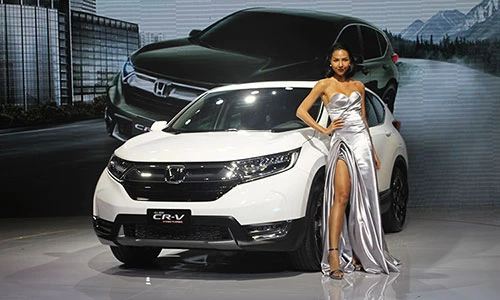 Cận cảnh Honda CR-V 7 chỗ giá hơn 1 tỷ tại Việt Nam