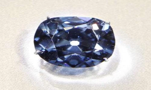 Những món trang sức đẹp hoàn hảo, đắt giá nhất thế giới