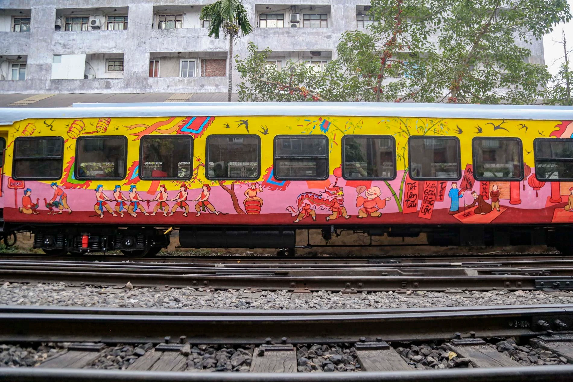 “Toa tàu mùa Xuân” mang đậm văn hóa Việt chạy xuyên Tết Ất Tỵ