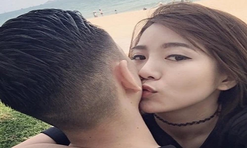 Dân mạng tò mò về người tình giấu mặt của hot girl MU