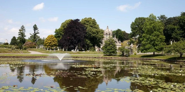 Có gì trong khu nghĩa trang của giới nhà giàu? 