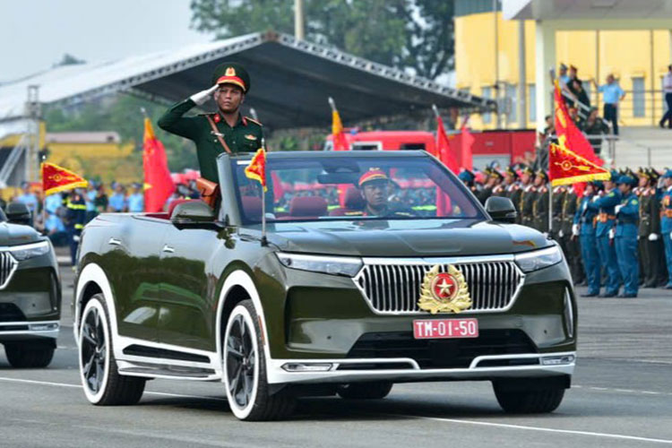 Gallery - VinFast VF9 mui trần tại lễ tổng duyệt đại lễ 50 năm thống nhất | Báo Tri thức và Cuộc sống - TIN TỨC PHỔ BIẾN KIẾN THỨC 24H