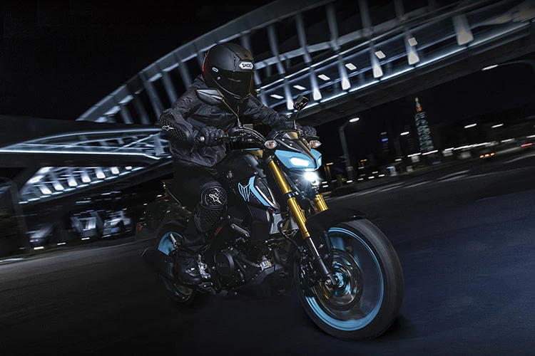 Yamaha MT-15 2025 ra mắt chỉ từ 72 triệu đồng, "đấu" Honda CB150R