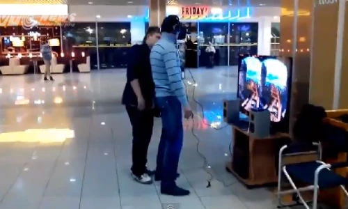 Chết cười với trai trẻ sợ phát khóc khi xem phim 3D