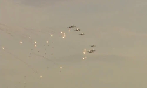 Xem máy bay chiến đấu Nga ném bom như mưa