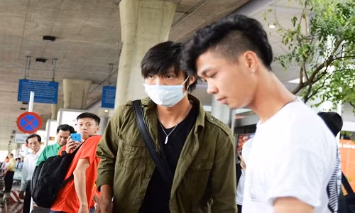 Phong cách lạ lẫm của Công Phượng, Tuấn Anh ngày về nước