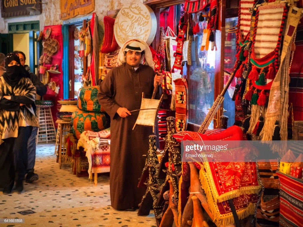 Đột nhập khu chợ kỳ lạ chỉ đàn ông bán hàng 