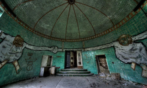 Những địa điểm bỏ hoang đáng sợ khắp thế giới