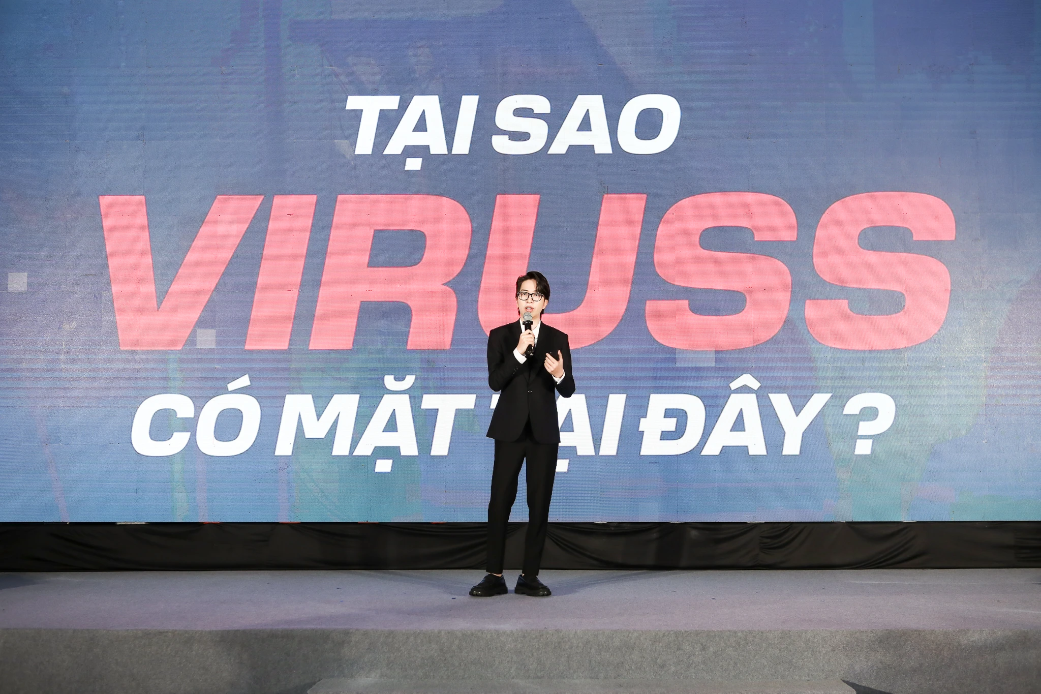 Streamer ViruSs bất ngờ thông báo "lên chức", netizen gửi lời chúc mừng