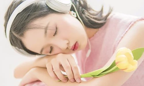 Tiểu thần tiên “Tôi thấy hoa vàng trên cỏ xanh” lột xác đến khó tin