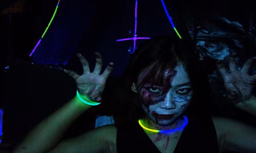 Sinh viên khoa Luật ĐH Quốc Gia Hà Nội chơi gì mùa Halloween?