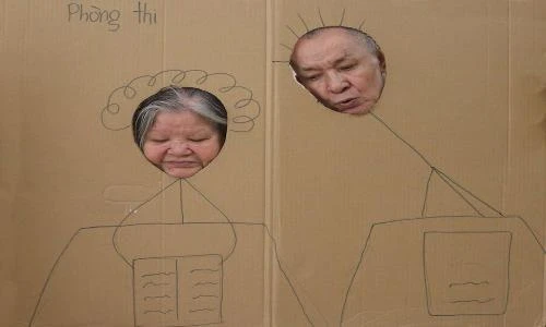 Bộ ảnh lạ ở viện dưỡng lão và câu chuyện khiến người trẻ suy ngẫm