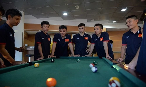 Ảnh đời thường của tuyển thủ Futsal Việt Nam tại nước ngoài