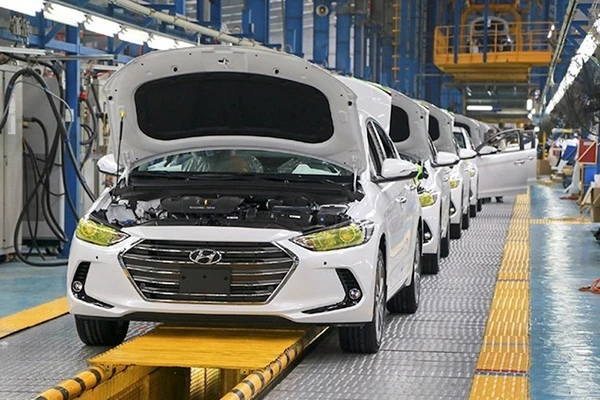 Xe lắp ráp tại Việt Nam "hot" nhờ giảm phí trước bạ