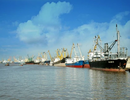 Thăm quan Cảng Hải Phòng trước ngày IPO