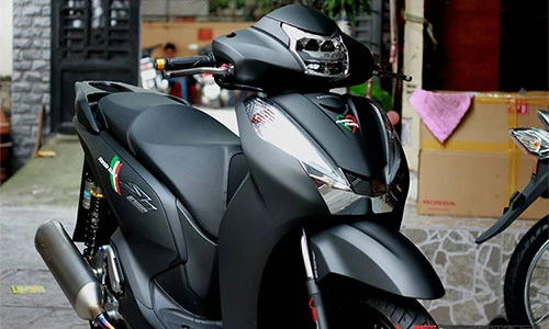 Honda Sh300i giá 248 triệu độ siêu đẹp ở Sài Gòn