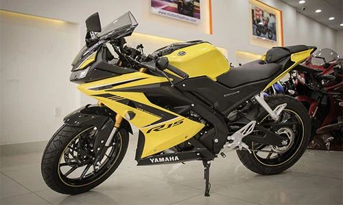Cận cảnh Yamaha YZF-R15 V3 2018 mới giá 78 triệu đồng