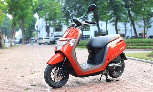 Cận cảnh xe ga Honda Dunk giá gần 70 triệu tại Hà Nội