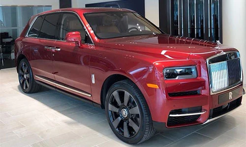 “Soi” Rolls-Royce Cullinan 41,2 tỷ sắp về tay đại gia Việt
