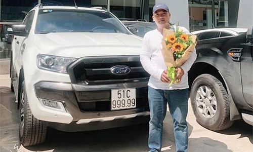 Bán tải Ford Ranger biển "ngũ quý 9" siêu khủng ở Sài Gòn