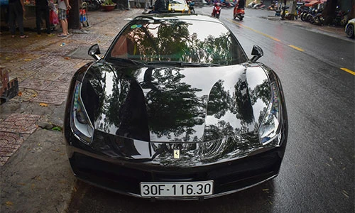 Siêu xe Ferrari 488 GTB giá hơn 14 tỷ độ Novitec ở Sài Gòn