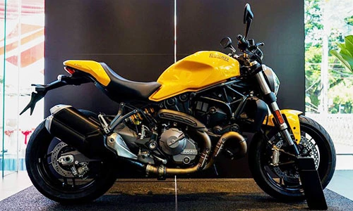 Cận cảnh Ducati Monster 821 mới giá 399 triệu ở Sài Gòn 