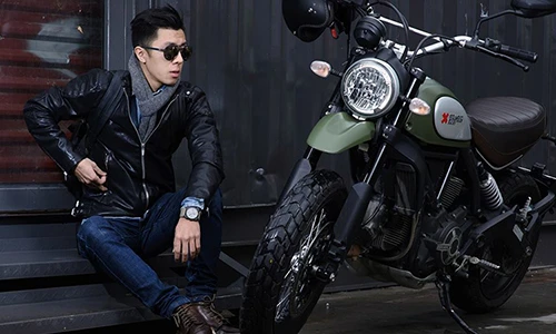 Đồng hồ trăm triệu cho dân chơi môtô Ducati Scrambler