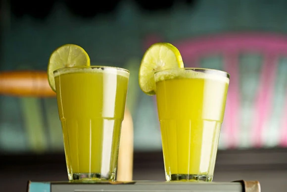  Giá “bèo” ở Việt Nam, nước mía xuất ngoại “chát” thế nào?