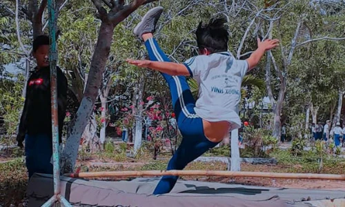 Cười ra nước mắt với thảm họa của các con dân sợ môn "nhảy xà"