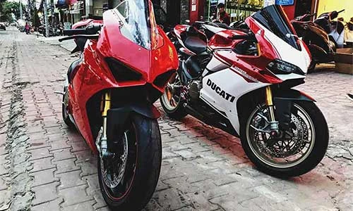 "Đập thùng" môtô Ducati Panigale V4 giá 1,6 tỷ tại VN