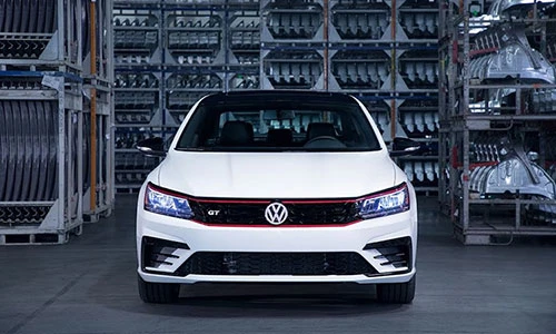 Sedan thể thao Volkswagen Passat GT "chốt giá" 675 triệu đồng