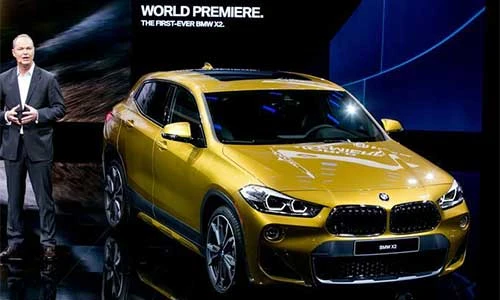 BMW X2 2019 giá từ 870 triệu đồng "đấu" Mercedes GLC 