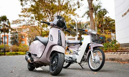 Dân chơi Sài Gòn độ xe ga Vespa Sprint đồ chơi “xịn“
