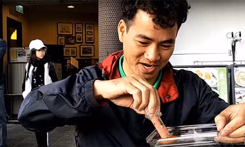 Video: Thèm 'rớt nước miếng' khi nghe Xuân Bắc giới thiệu đặc sản nem chua