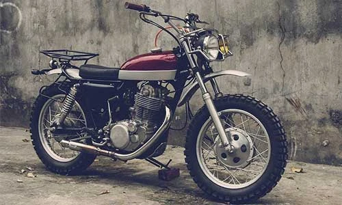 Yamaha SR400 độ phong cách scrambler thực dụng ở Hà Nội