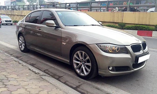 Chi tiết xe sang BMW 320i giá chỉ 499 triệu tại Hà Nội