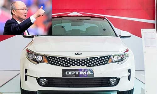 Cận cảnh Kia Optima của HLV U23 Việt Nam được tặng 