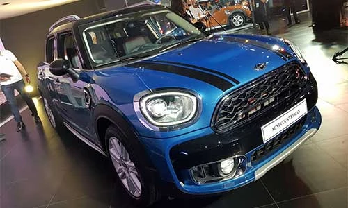 Cận cảnh xe MINI Countryman mới giá từ 1,75 tỷ tại Việt Nam