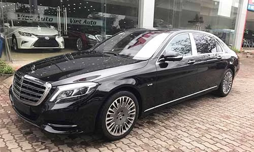 Mercedes-Maybach S600 dùng 2 năm bán 9,6 tỷ tại HN