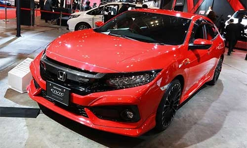Xe giá rẻ Honda Civic "ngầu" hơn nhờ gói độ Mugen