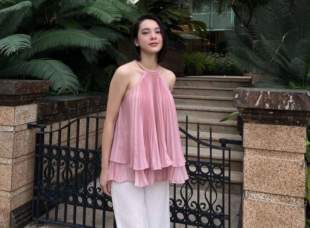 "Single mom đắt giá nhất showbiz" từng muốn vào chùa vì sợ đàm tiếu