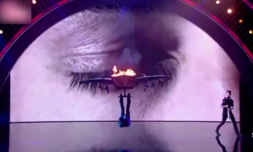 Màn ảo thuật "đánh cược tính mạng" làm cả thế giới nín thở