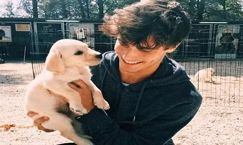 Trai đẹp và cún cưng trở lại bắn “rụng tim” chị em