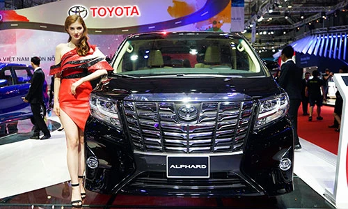 “Chuyên cơ mặt đất” Toyota Alphard chốt giá 3,5 tỷ tại VN