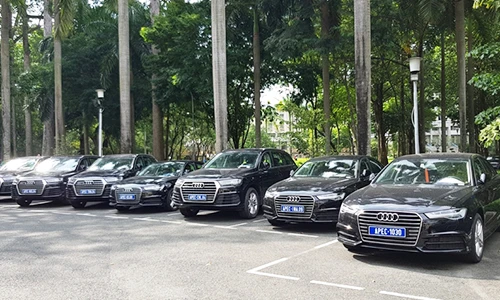 “Soi” dàn xe sang Audi Apec 2017 tiền tỷ tại Sài Gòn