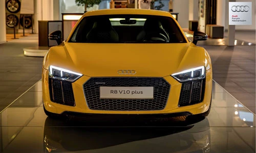 Audi R8 V10 mạnh, nhanh nhưng vàng mới chất