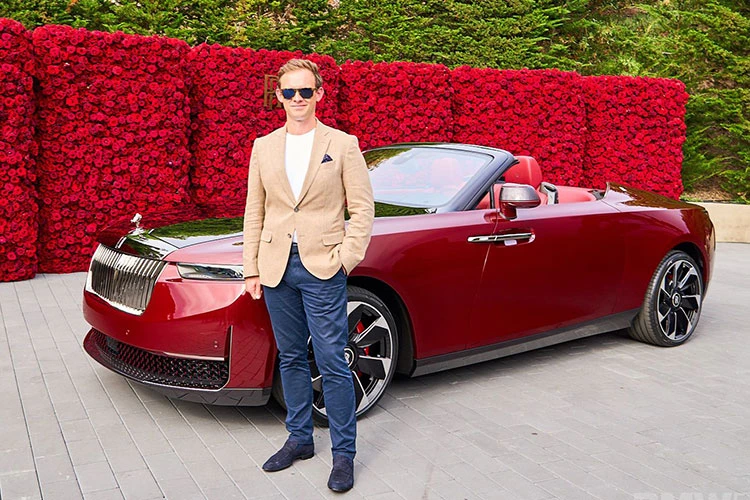 Rolls-Royce Droptail cho giới siêu giàu có giá hơn 585 tỷ đồng