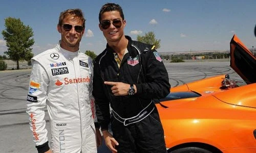 Mãn nhãn màn biểu diễn siêu xe McLaren của C.Ronaldo