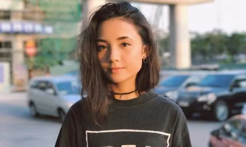 Chết mê với gương mặt lai 1/4 dòng máu của bạn gái vlogger Huyme