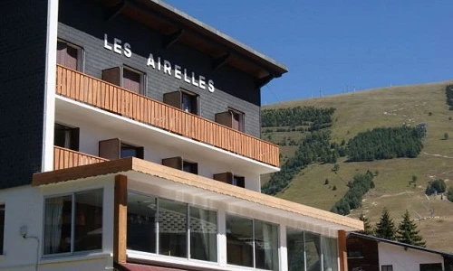 Nội thất xa hoa trong khách sạn sang trọng nhất nước Pháp